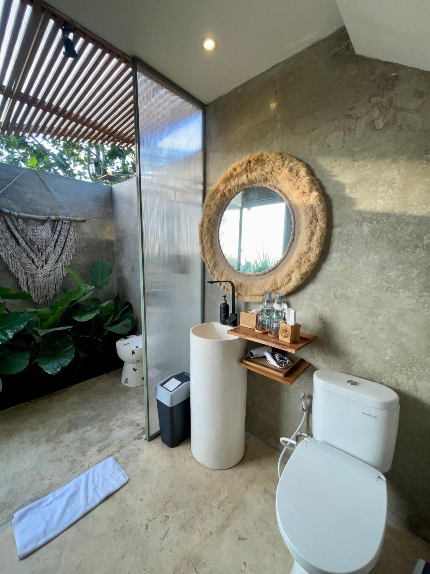 Black Wood Cabin Kintamani  Room photo